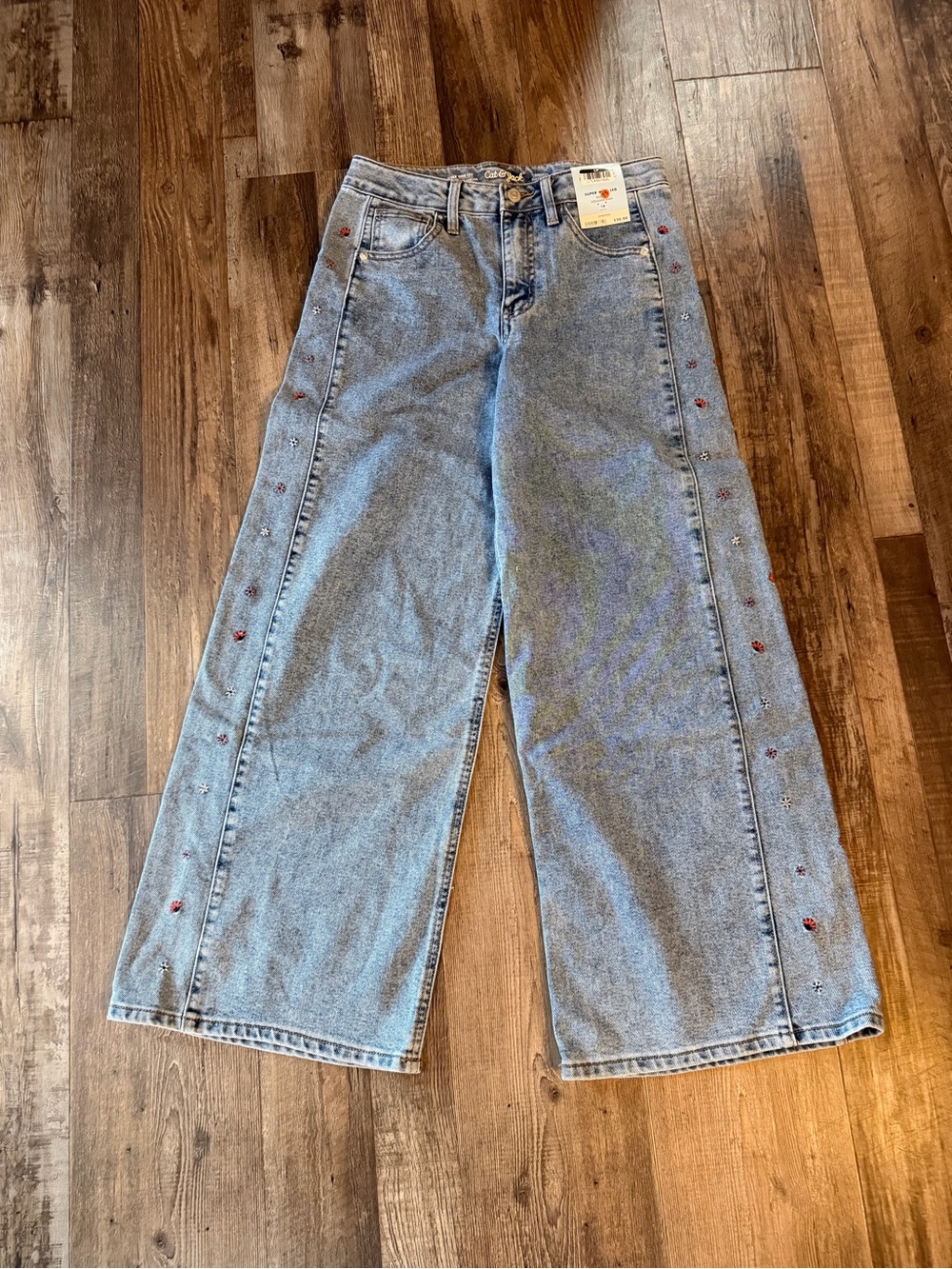 Cat & Jack Light Blue Wide-Leg Jeans with floral detail sz 16